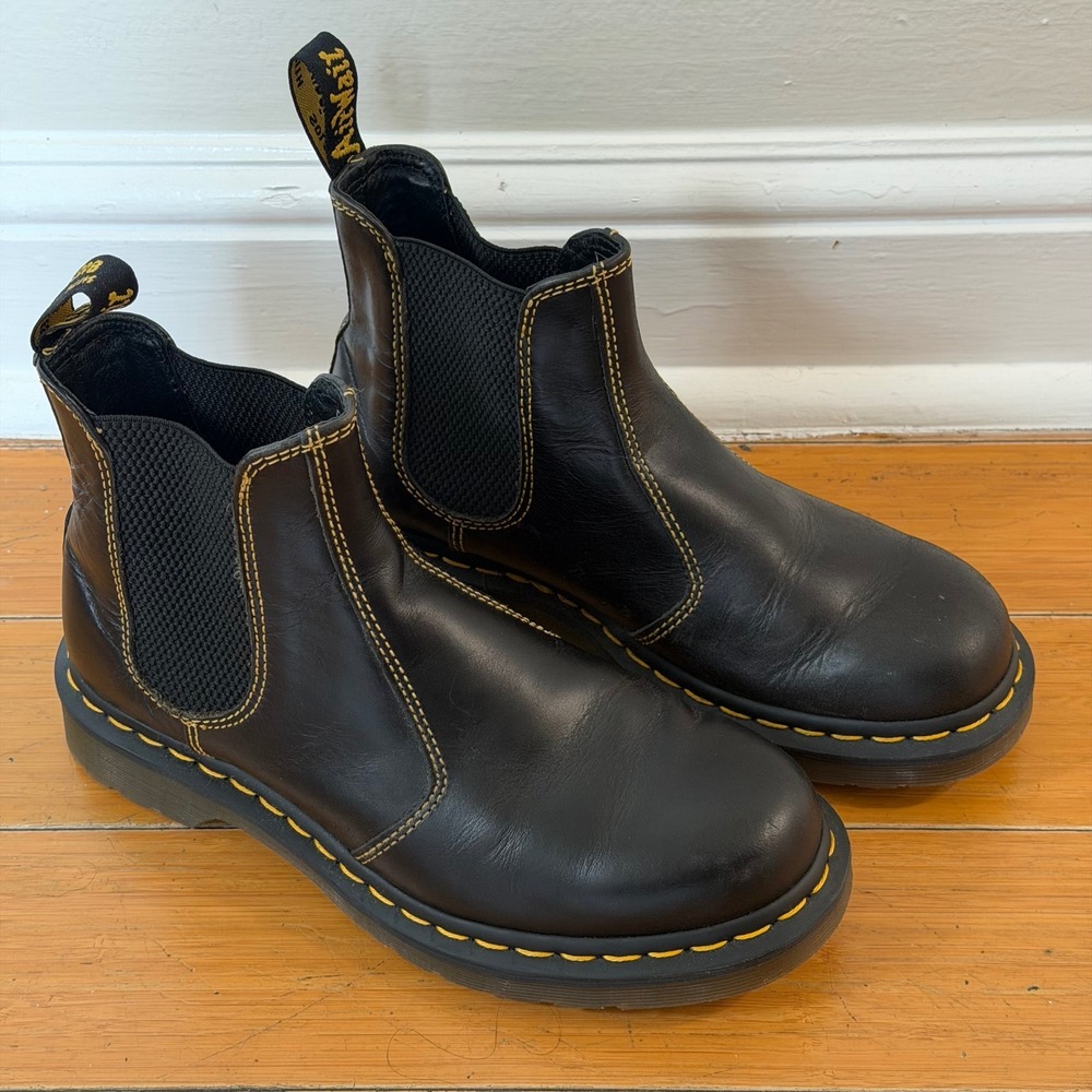 Dr. Martens 2976 Black Leather Chelsea Boots Mens 6 Pull on Grunge Combat Moto